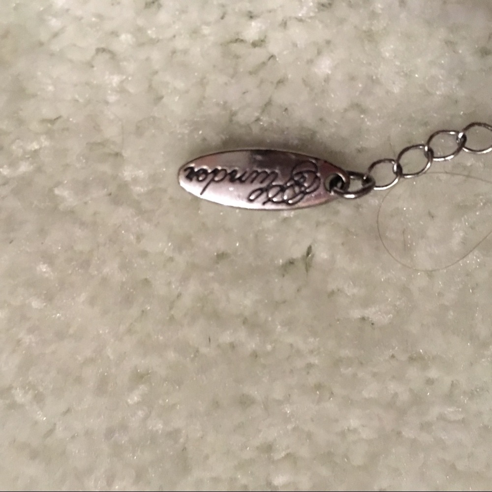 Pretty necklace - Picture 3 of 6